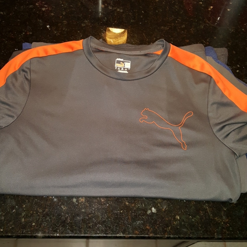 Men's shirts size Medium
